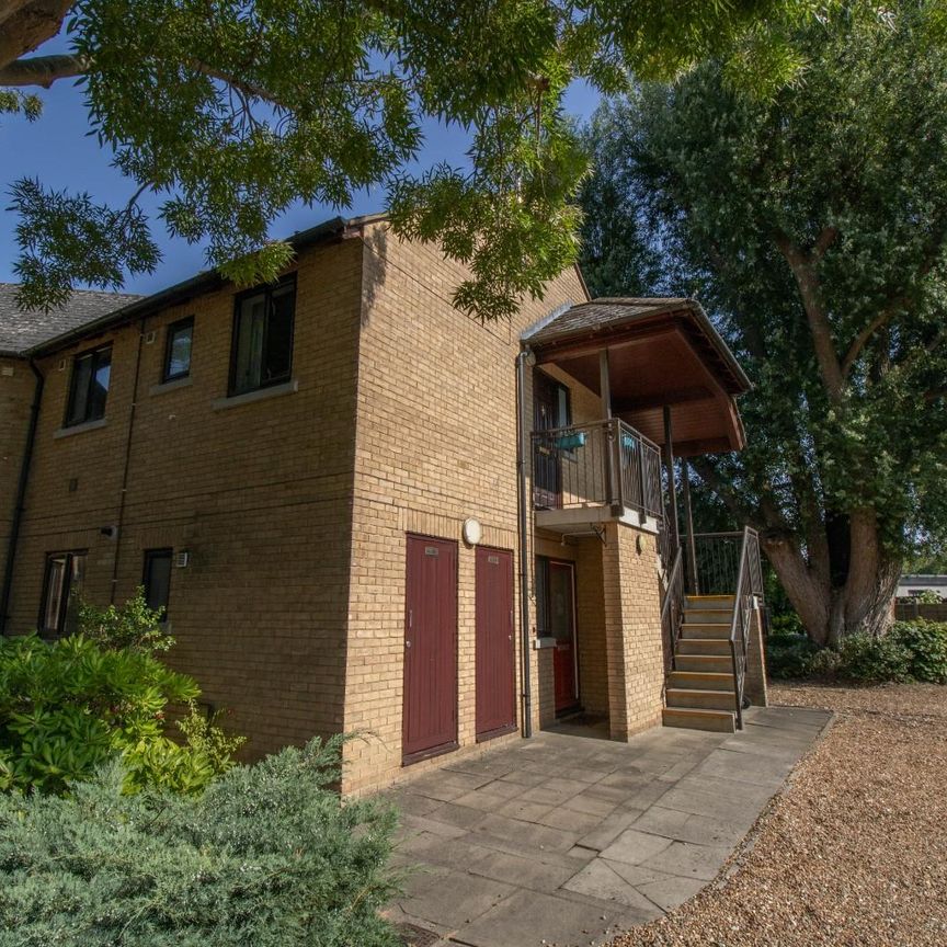 Erasmus Close, Cambridge - Photo 1