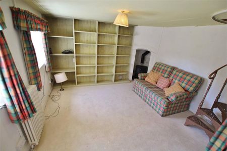 5 bedroom detached house to rent - Photo 3