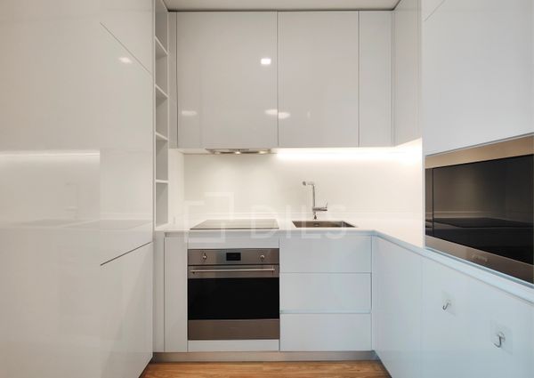 Apartamento T1 para arrendamento em Lisboa, Algés