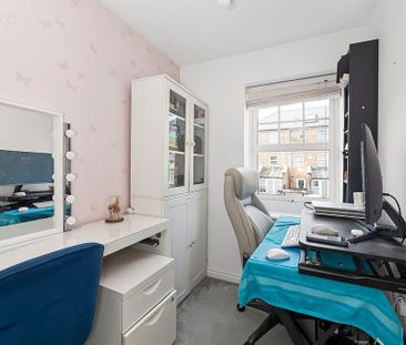 3 bedroom terraced house to rent - Photo 4