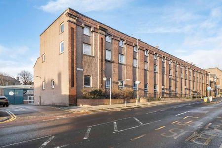 2 bedroom maisonette to rent - Photo 2