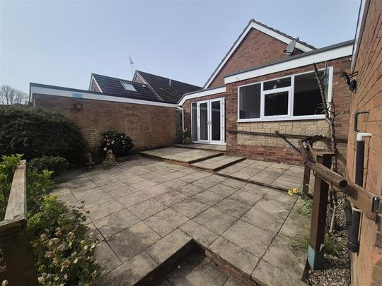 2 bedroom detached bungalow to rent - Photo 1