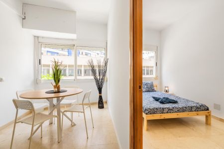 Apartamento de alquiler en Calle Eduardo Aguilera Romero, 12, Manantiales - Estación de Autobuses - Photo 2