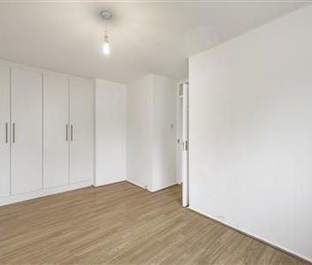 Westbridge Road, SW11 - Photo 4