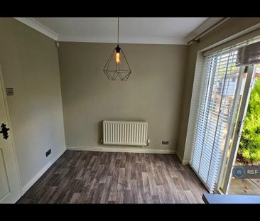 2 bedroom semi-detached house to rent - Photo 1