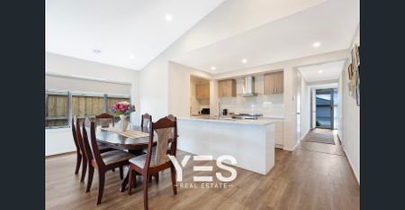 MODERN FAMILY LIVING IN A CONVENIENT CLYDE LOCATION - Photo 3