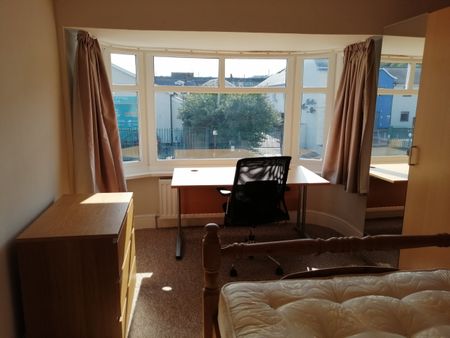 Glynne Road, Bangor, Gwynedd, LL57 - Photo 2