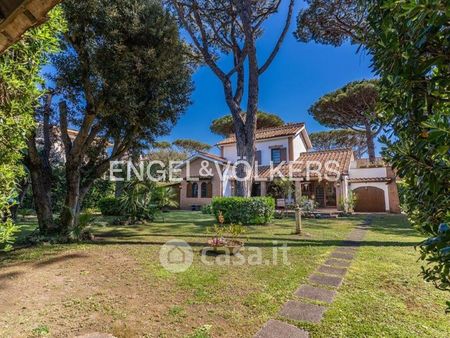 Villa in Affitto in Via Giulianova a Fiumicino - Photo 3