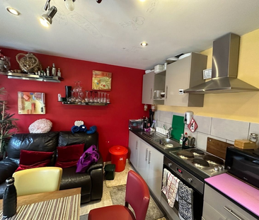 2 bedroom flat to rent - Photo 5