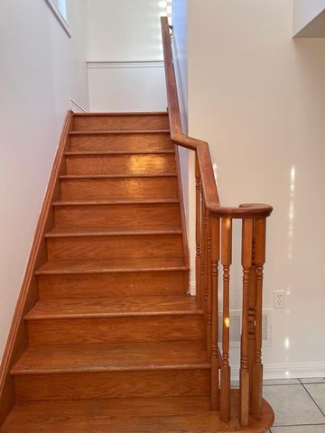 For Lease - 110 Mountainberry Road, Brampton, Ontario - Photo 4