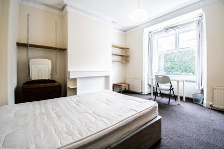 3 bedroom terraced house to rent - Photo 5