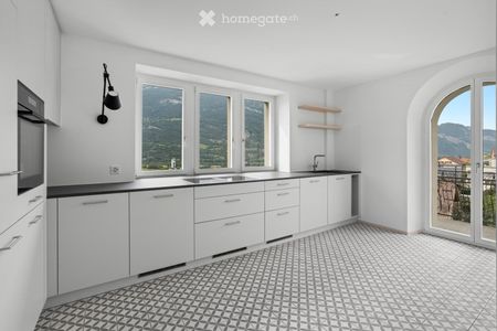 Exklusive 4- Zimmer-Wohnung im traditionsreichen Haus - Photo 3