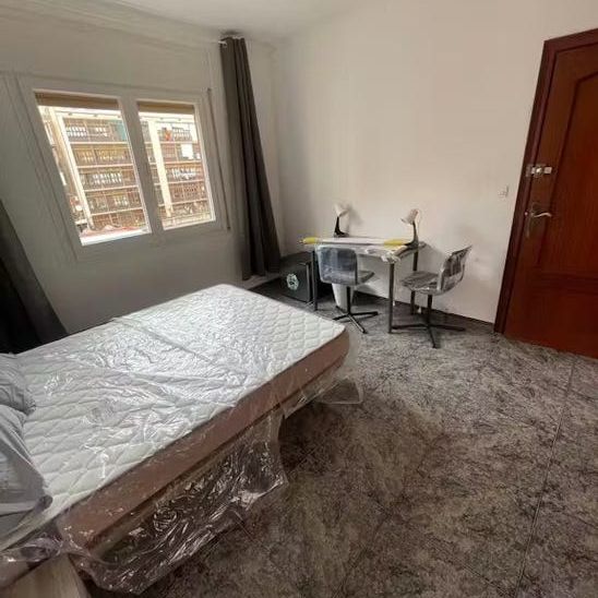 Carrer de Sepúlveda, Barcelona, Catalonia 08011 - Photo 1