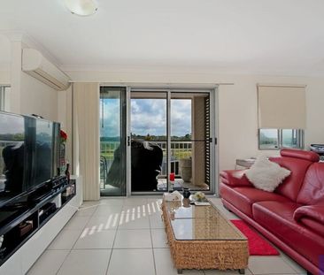 🏡 Stunning House in Prime Mango Hill Location – Your Perfect Home A... - Photo 2