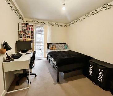 4 bedroom flat to rent - Photo 5