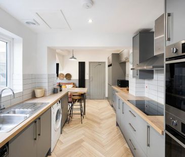 1 bedroom house of multiple occupation to rent - Photo 6