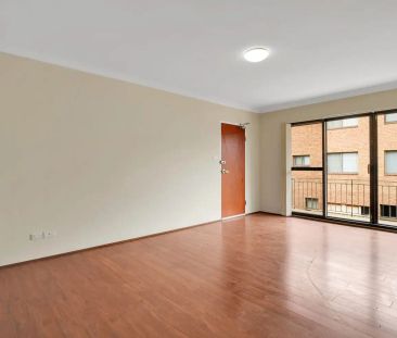 “Bright 2 bedroom unit with secured lock up garage and storage” - Photo 4