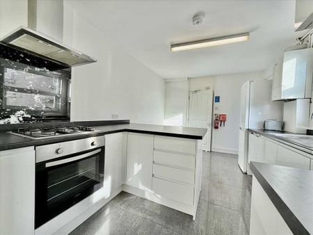4 bedroom house share to rent - Photo 4