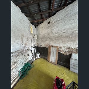 Spacious 60sqm Garage for Rent - Enmore - Photo 2