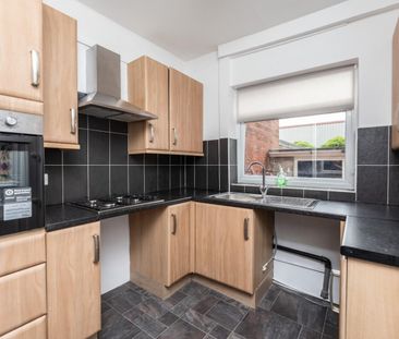 2 bedroom House To Let - Photo 1