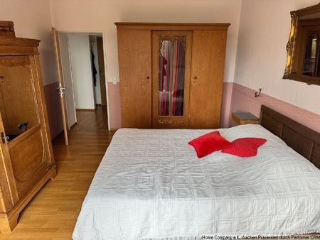 Aachen-Laurensberg: Nähe Klinikum und RWTH: Große, möbl. 3-Zi.-Whng. m. Balkon und Garage - Photo 4