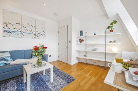 2 bedroom penthouse to rent - Photo 2