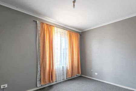 31 Fairbanks Drive, Paralowie. - Photo 2