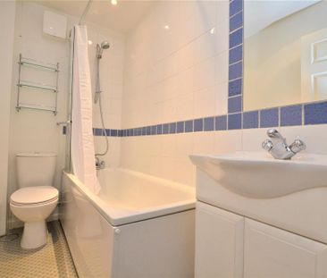 4 bedroom terraced house to rent - Photo 6