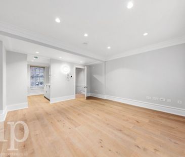 2 Bedroom Apartment, Monmouth Street, London, Greater London - Photo 1