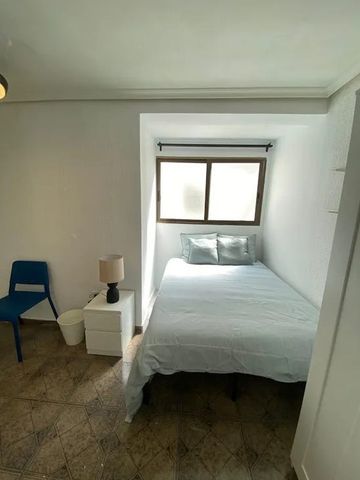 Carrer San Edesio, Manises, Valencian Community 46940 - Photo 2