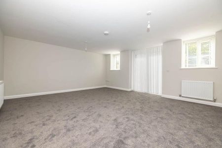 4 bedroom terraced house to rent - Photo 5