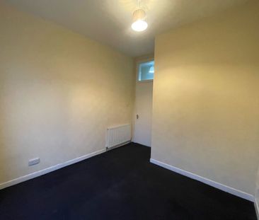 2 Bedroom Property To Rent - Photo 3