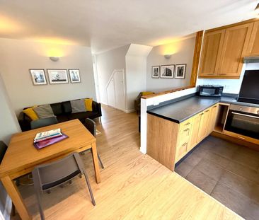 4 Bed End Terrace, Lodge Road, SO14 - Photo 1