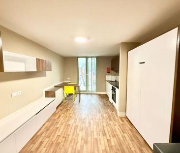 Studio to rent - Photo 1