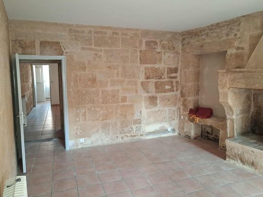 Location Appartement 5 pièces 154m² MEYNES 30840 - Photo 1