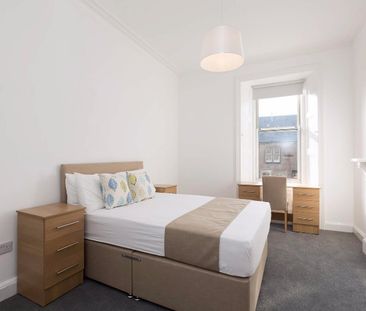 3 bedroom apartment to rent - Photo 4