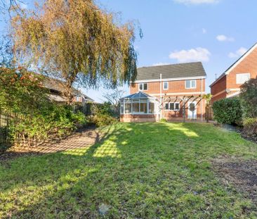 4 bedroom detached house to rent - Photo 2