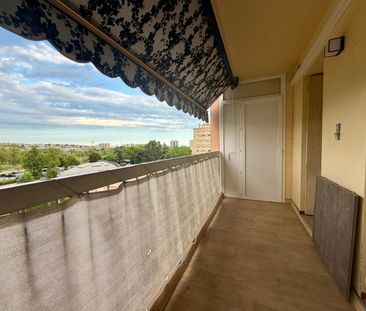 Location Appartement 4 pièces 76m² ST LAURENT DU VAR 06700 - Photo 6