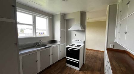 AFFORDABLE RENTING IN BULLS - Photo 3