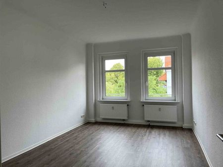 Mitten drin statt nur dabei: geräumige 4,5-Zimmer-Wohnung - Foto 2