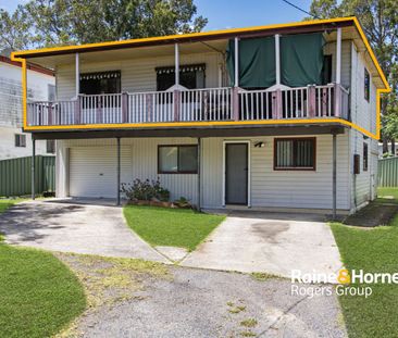 Renovated Upstairs Unit with Spacious Living - Photo 5