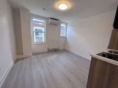 For Lease - 15 Thorburn Avenue Unit# 204, Toronto, Ontario - Photo 2