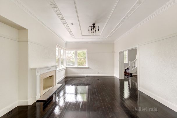 83 Wellington Street, Kew - Photo 1