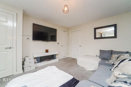 Innings Drive, Salford - Photo 2