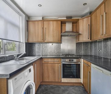 3 bedroom terraced house to rent - Photo 6