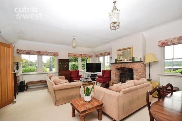 4 bedroom semi-detached house to rent - Photo 1