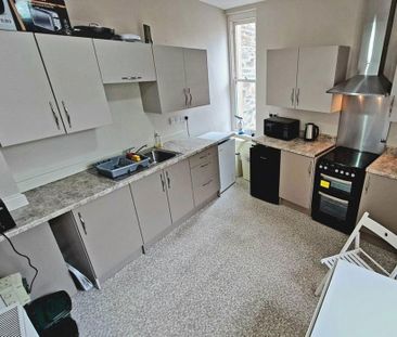 4 bedroom house share to rent - Photo 3