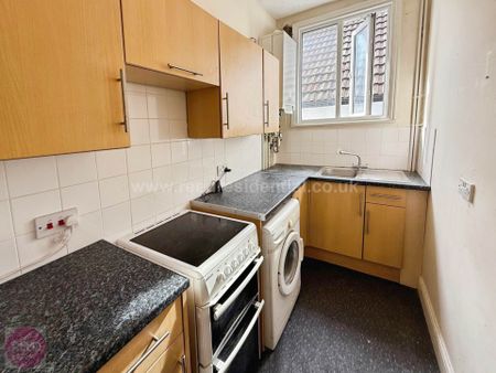 Ailsa Road, Westcliff On Sea - Photo 2