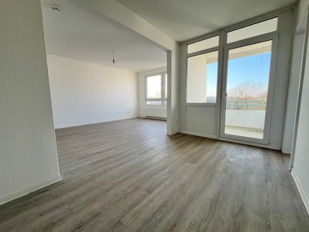 **TOP** renovierte 3-Zimmer-Wohnung mit Balkon! - Photo 2