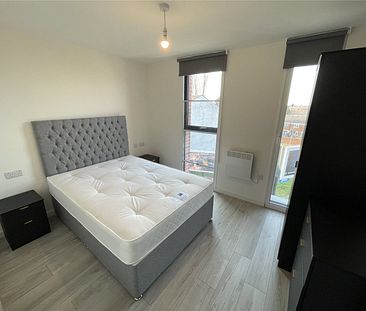 1 bedroom Flat To Rent - Photo 2